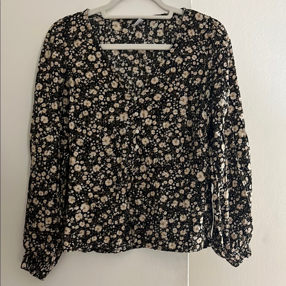 Old Navy V-Neck Floral Blouse